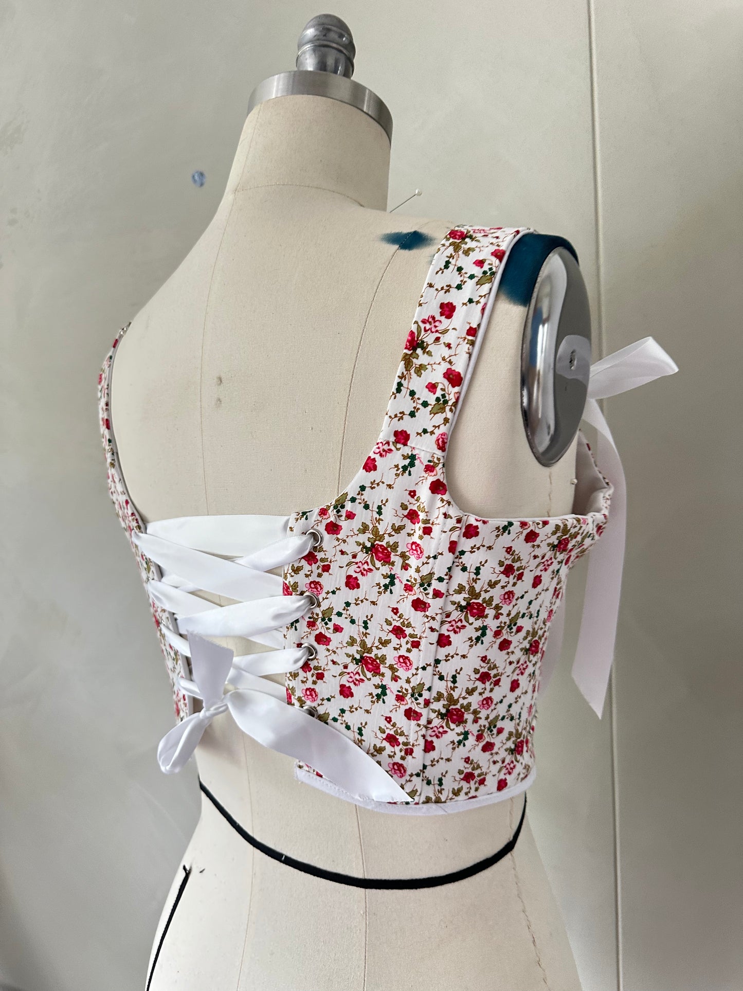 *NEW* Red Roses Corset