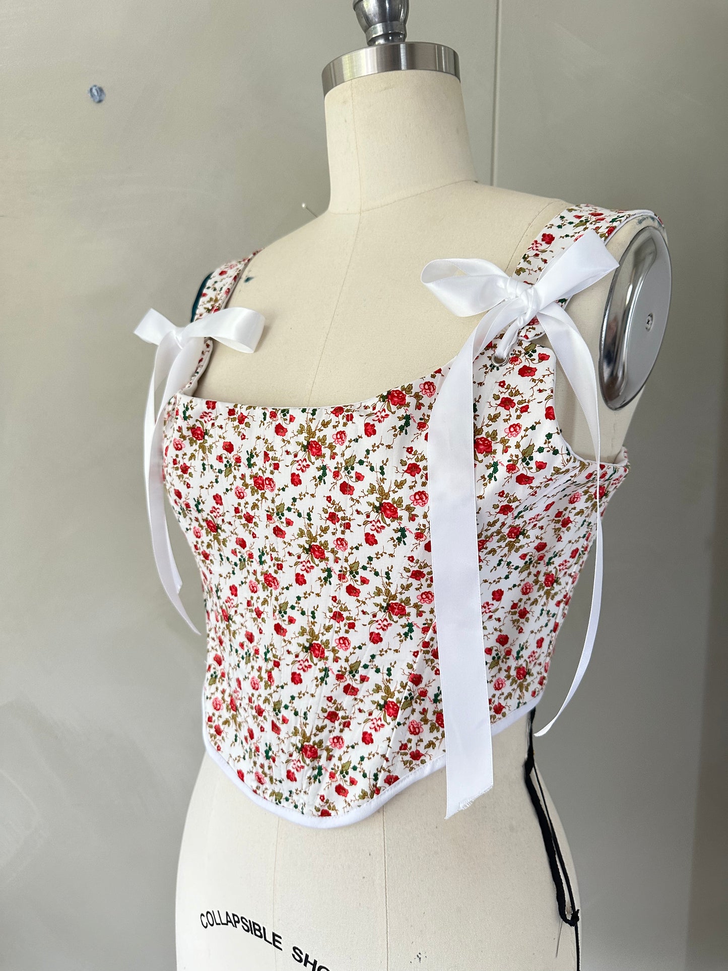 *NEW* Red Roses Corset